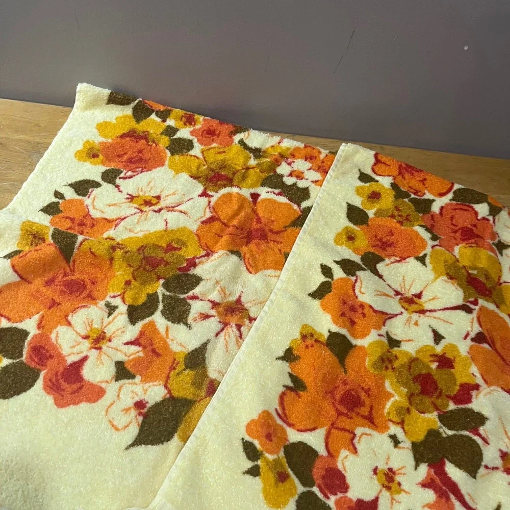Vtg 70s Retro Floral Bath Towels Set of 2 Orange Yellow‎ Fringed Boho MCM 40x22